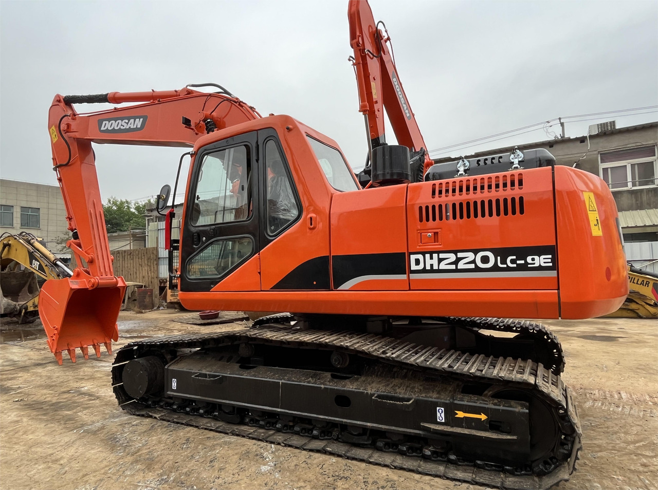 New Excavator DOOSAN BRAND USED DX220LC-9E: picture 4