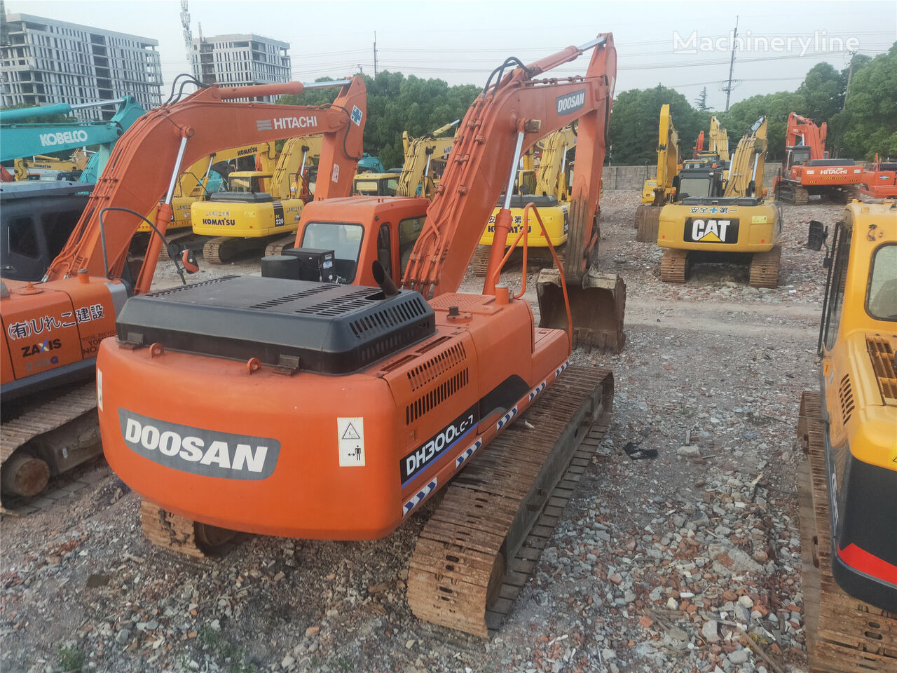 Crawler excavator Doosan DH300LC-7: picture 8