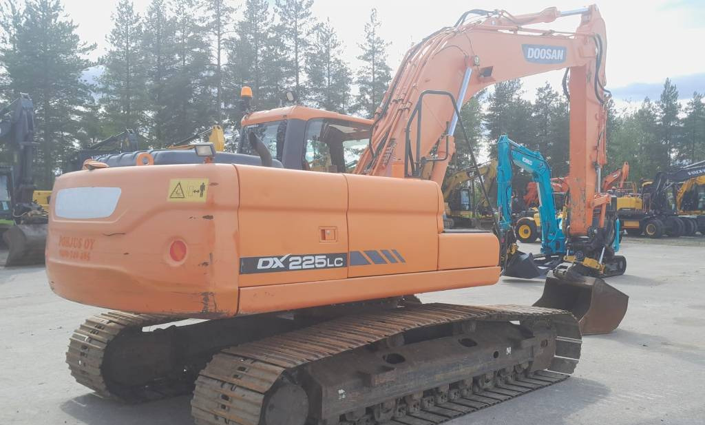Crawler excavator Doosan DX225LC PYÖRITTÄJÄLLÄ: picture 5