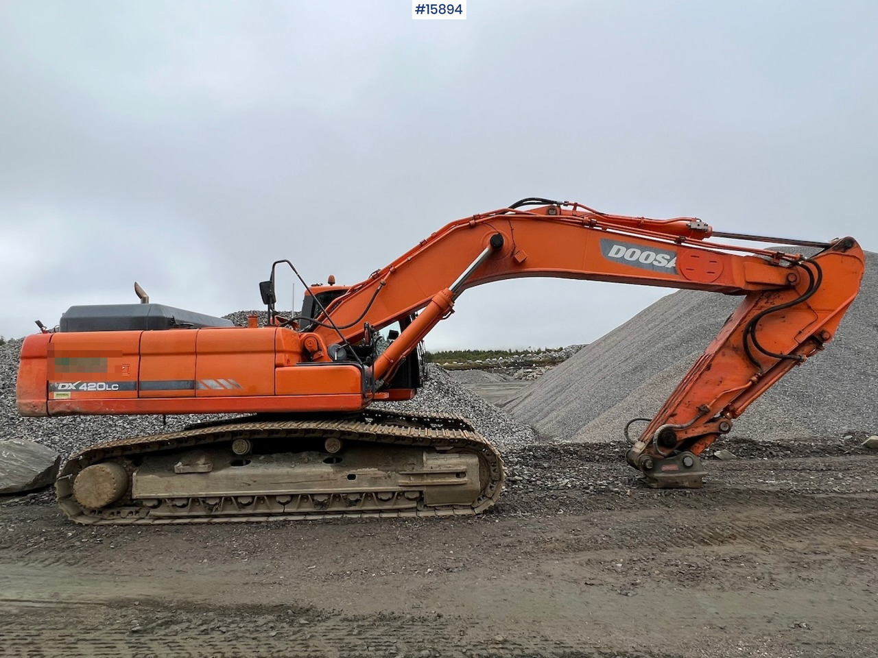Excavator Doosan DX420 LC: picture 4
