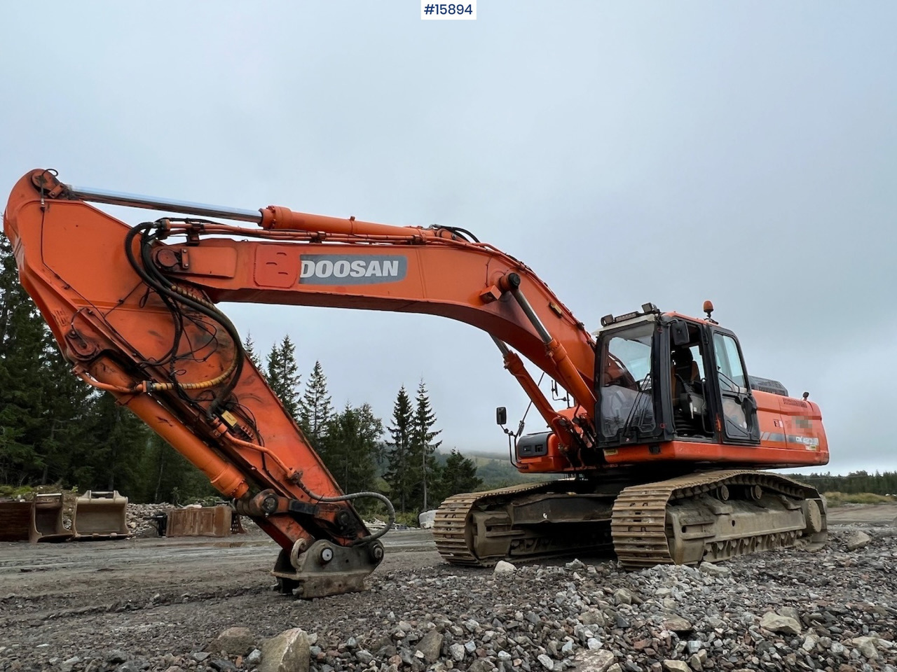 Excavator Doosan DX420 LC: picture 10