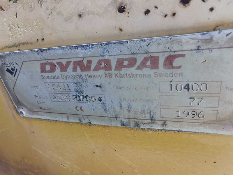 Roller Dynapac CC 421: picture 12