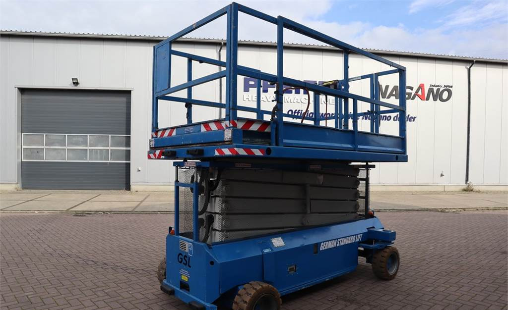Scissor lift GSL S131 E16 Electric, 15.1m Working Height, 350kg: picture 2