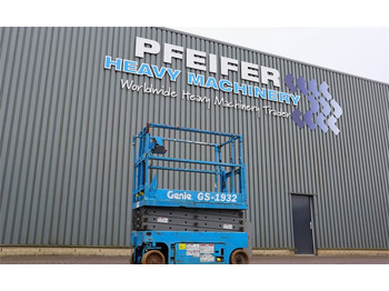 Scissor lift Genie GS1932 Electric, Working Height 7.8 m, 227kg Capac: picture 1