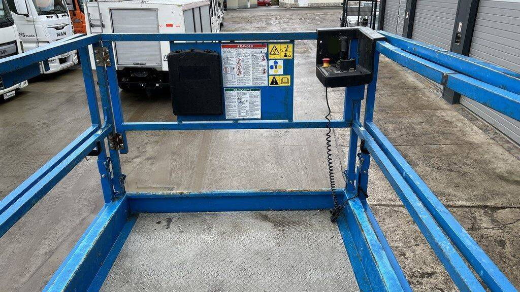Scissor lift Genie GS3369 RT - 2014 Year - 1315 Working Hours: picture 8