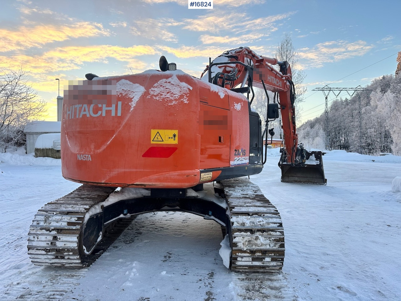 Excavator Hitachi ZX225USRLC-6: picture 6