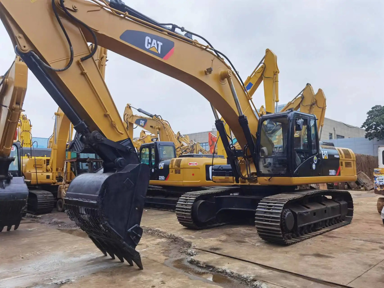 Crawler excavator Hot sale Used CAT 330DL Excavator CAT 330DL made in Japan in good Working Condition in stock on: picture 4
