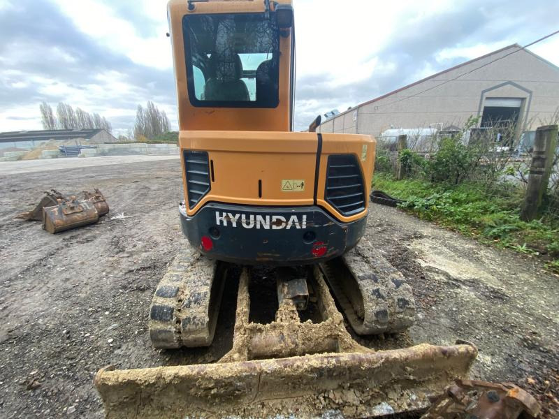 Mini excavator Hyundai 60 CR-9: picture 6