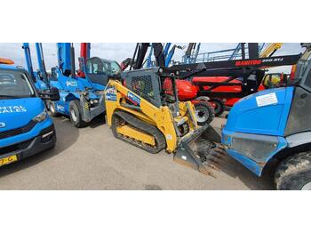 Compact track loader International 453: picture 1