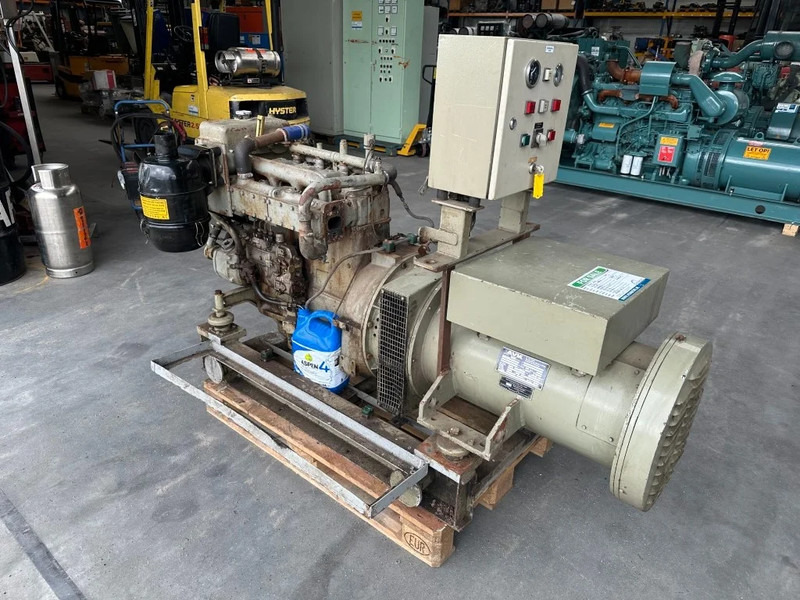 Generator set MWM D 226-4 AvK 35 kVA Marine generatorset: picture 10