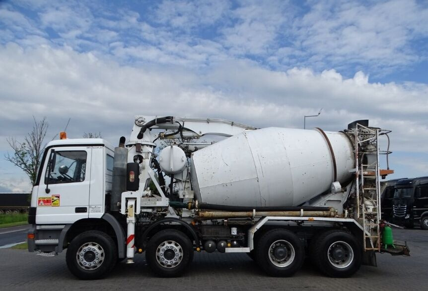 Concrete mixer truck Mercedes-Benz ACTROS 3235: picture 3