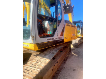 Crawler excavator NEW HOLLAND E215B: picture 2