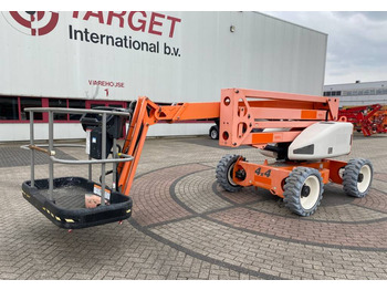 Articulated boom NIFTYLIFT