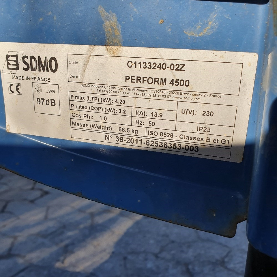 Generator set SDMO 4500: picture 3