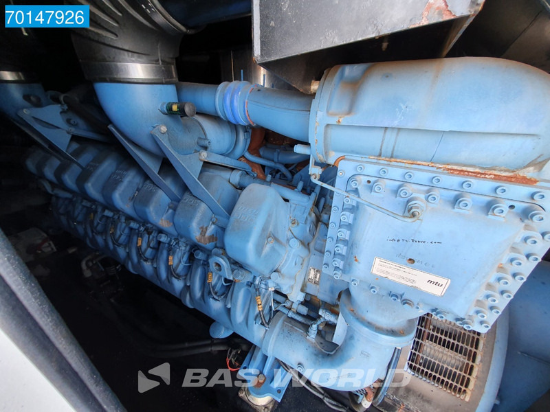 Generator set SDMO 51.2L70-4P 2600 KVA - ENGINE NEEDS REPAIR: picture 19