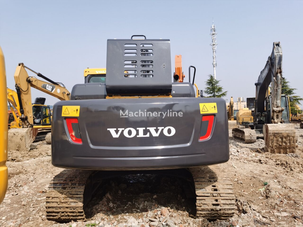 Crawler excavator Volvo EC220: picture 8