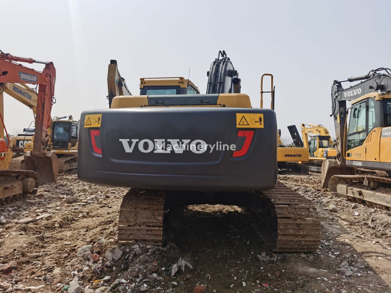 Crawler excavator Volvo EC220: picture 7