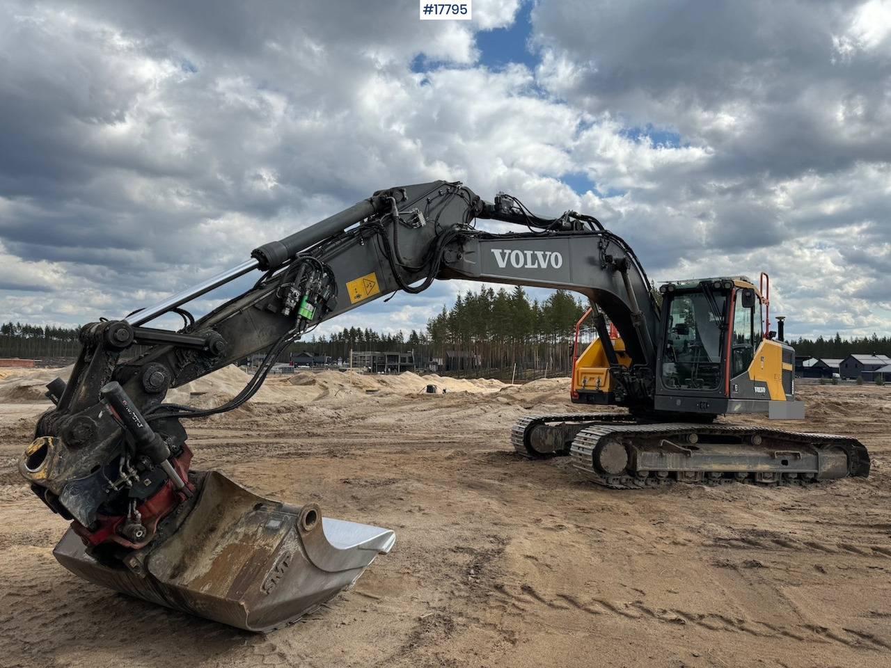 Excavator Volvo EC220EL: picture 9