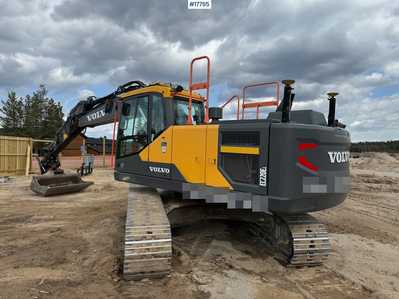 Excavator Volvo EC220EL: picture 7