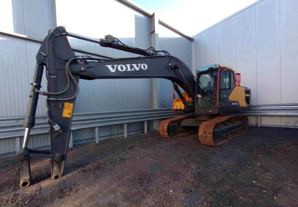 Crawler excavator Volvo EC220ENH: picture 4