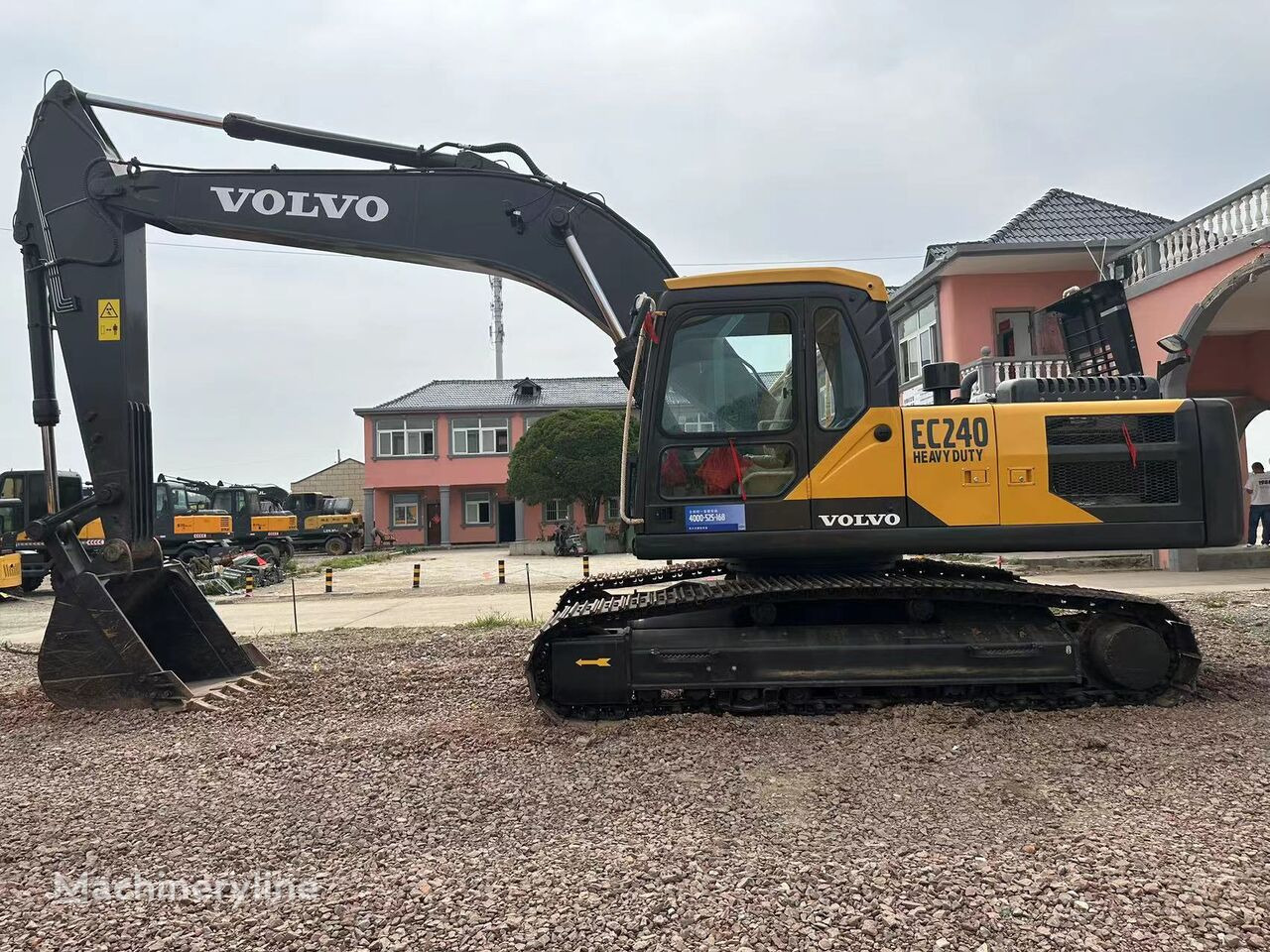 Crawler excavator Volvo EC240: picture 6