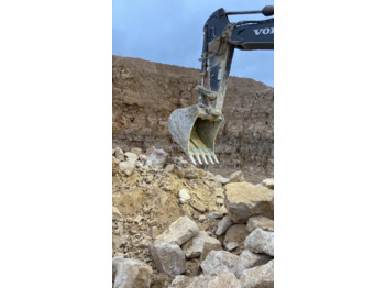 Crawler excavator Volvo EC700CL: picture 4