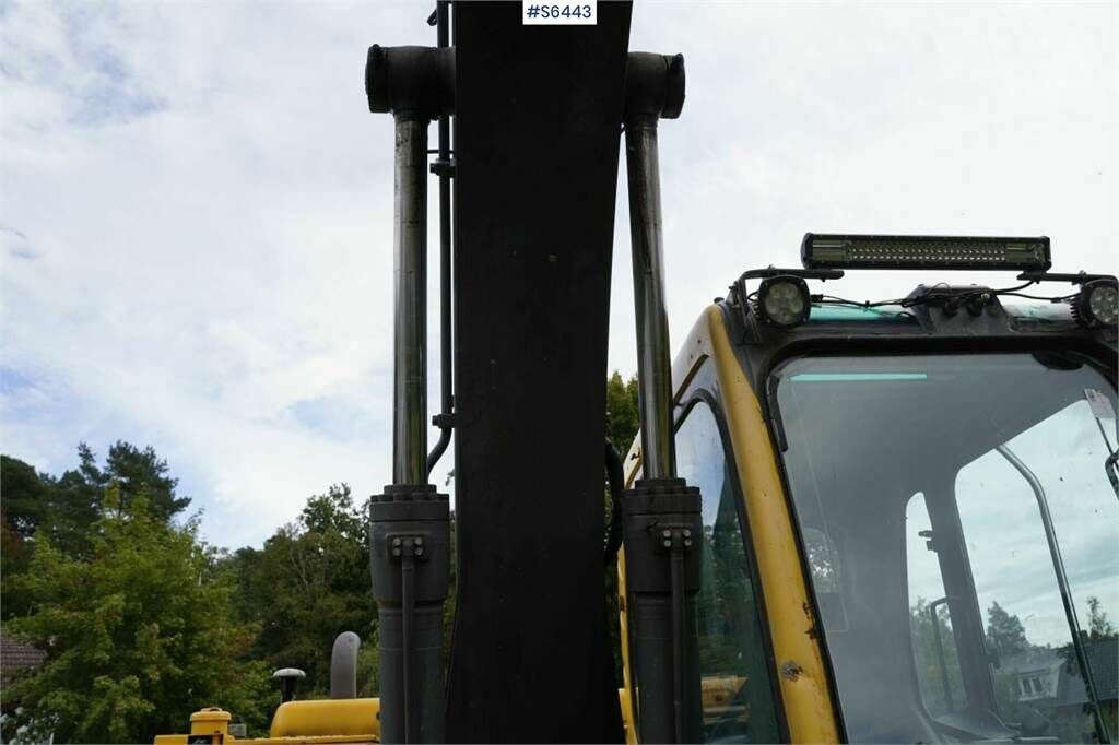 New Crawler excavator Volvo EC 140 BLC Excavator New swing bearing: picture 43