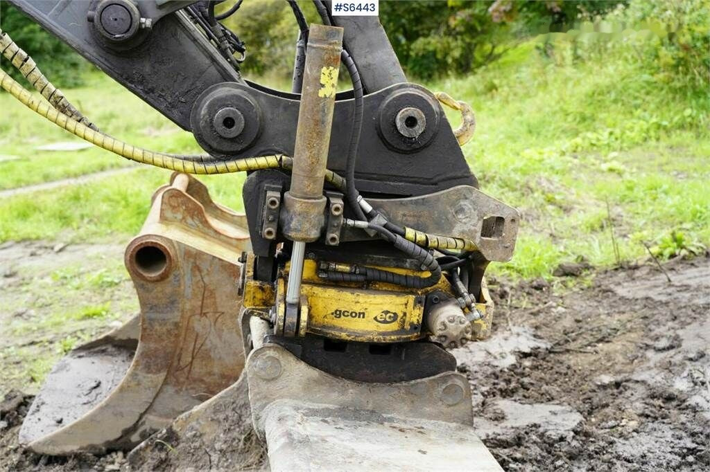 New Crawler excavator Volvo EC 140 BLC Excavator New swing bearing: picture 5