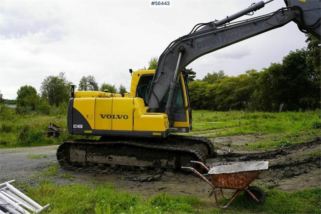 New Crawler excavator Volvo EC 140 BLC Excavator New swing bearing: picture 4