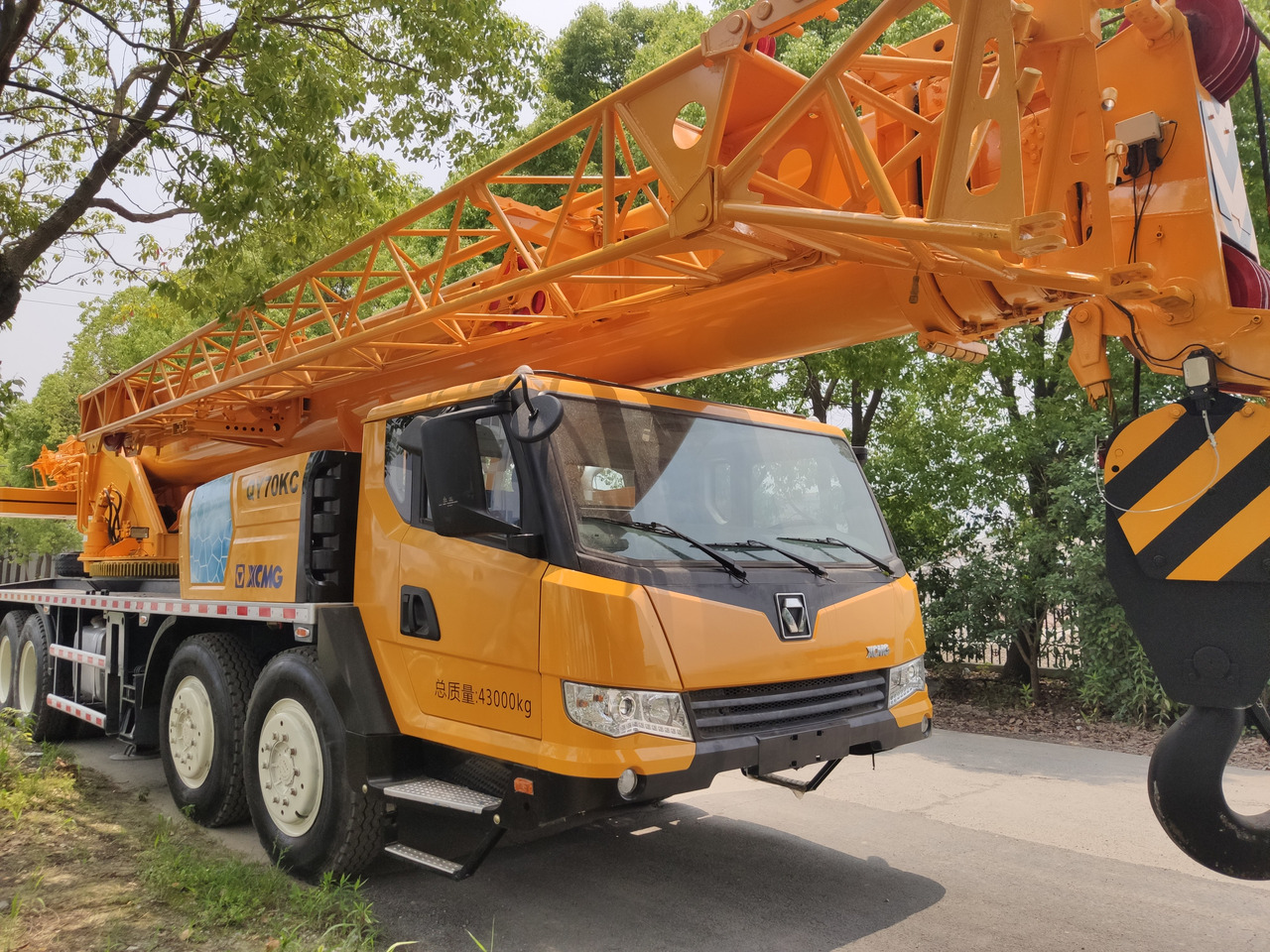Mobile crane XCMG QY70KC: picture 6