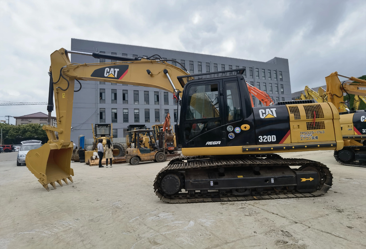 Crawler excavator caterpillar 320D used excavators original japan made cat excavator 320D 320D2 excavator machine price: picture 3