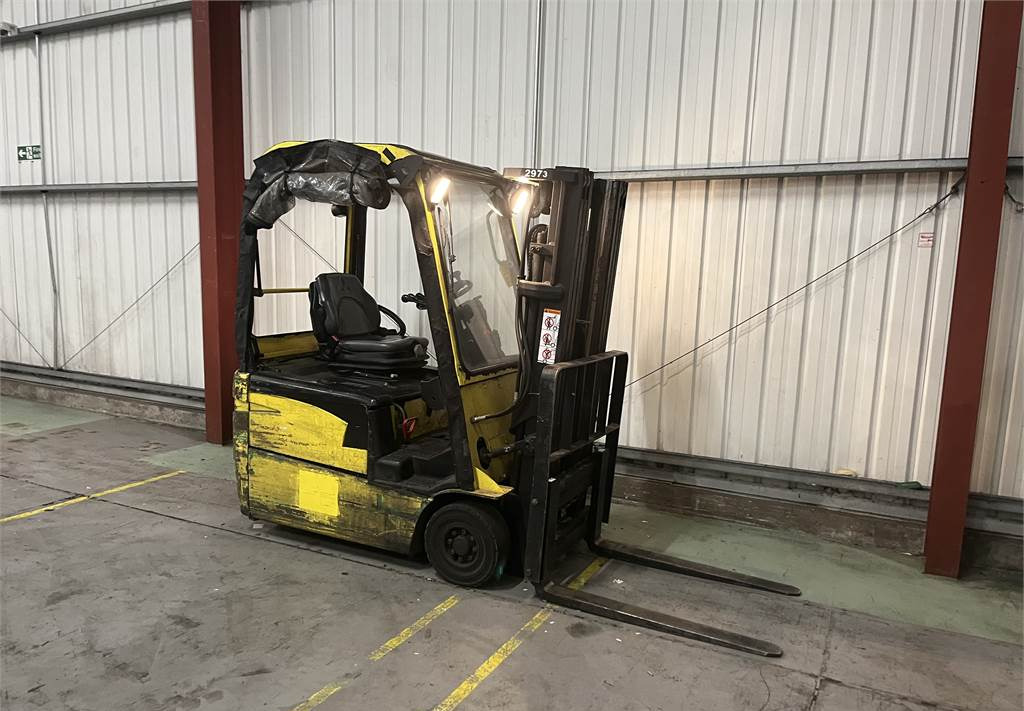 Electric forklift CAT FB16NT: picture 4