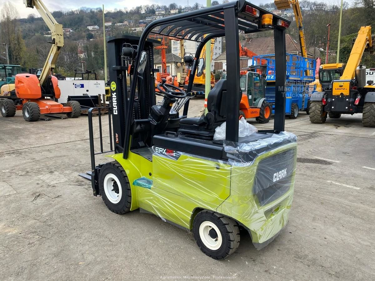 Electric forklift Clark EPX25I: picture 2