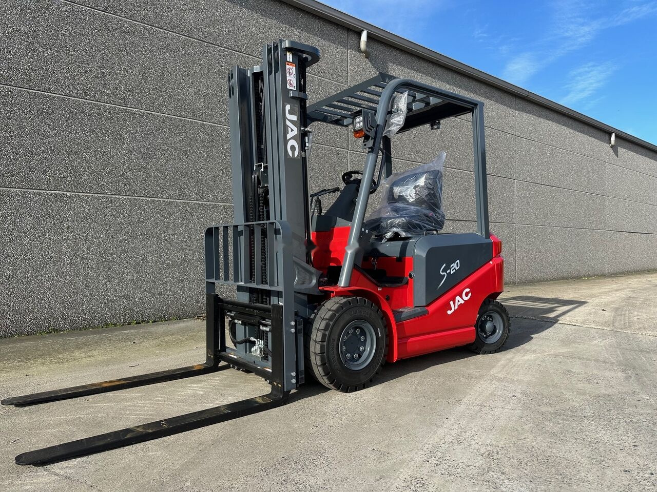 New Electric forklift JAC CPD20: picture 2