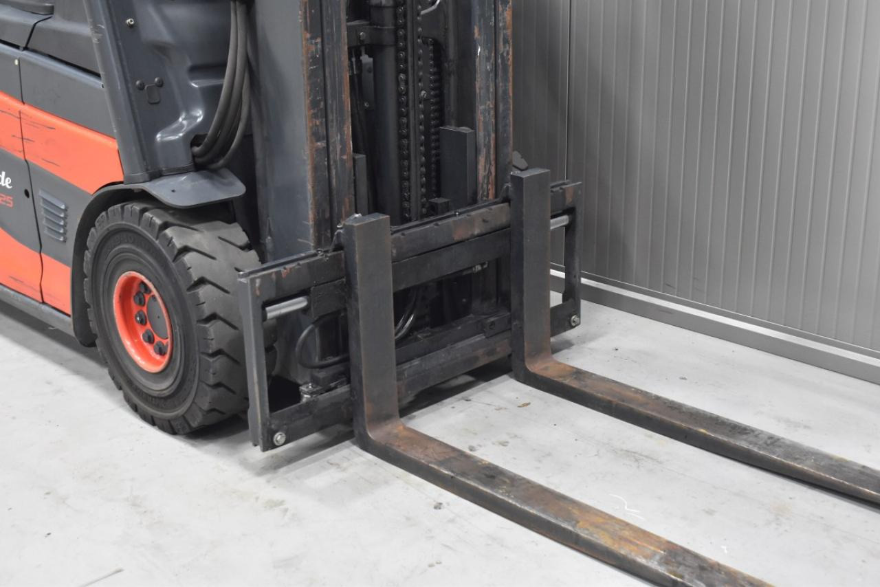 Electric forklift LINDE E 25-01: picture 6