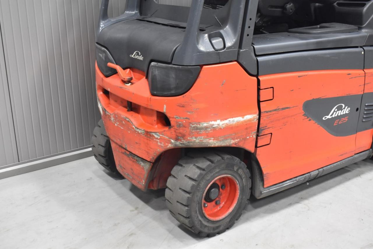 Electric forklift LINDE E 25-01: picture 8