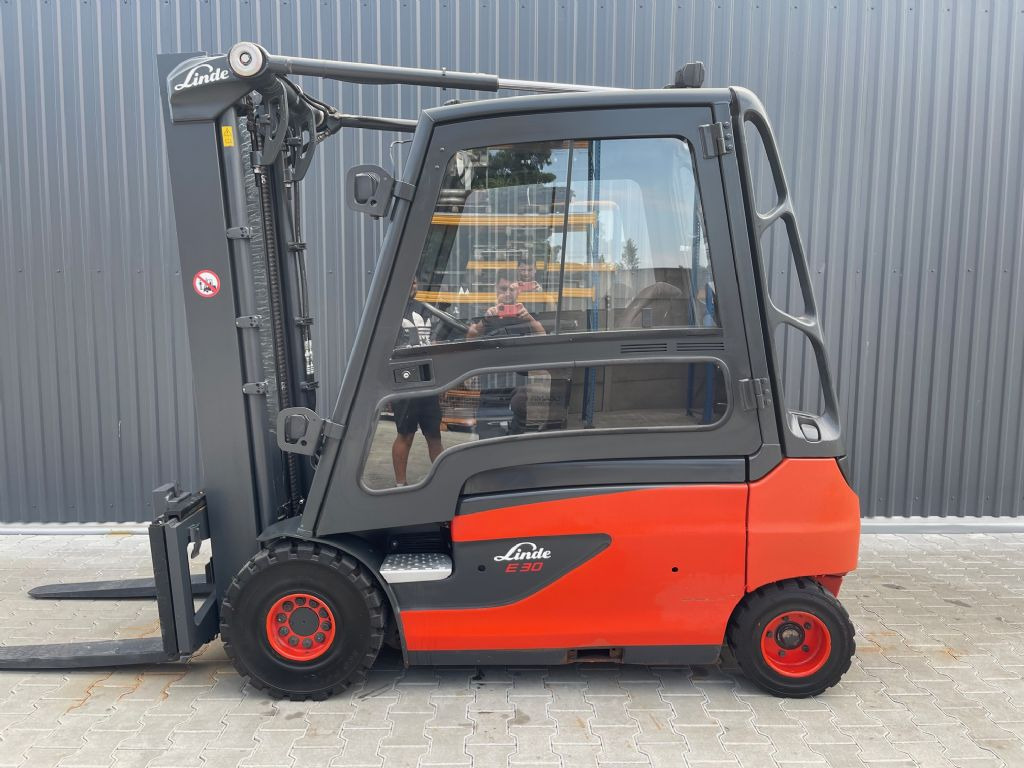 Electric forklift Linde E30L-01: picture 2