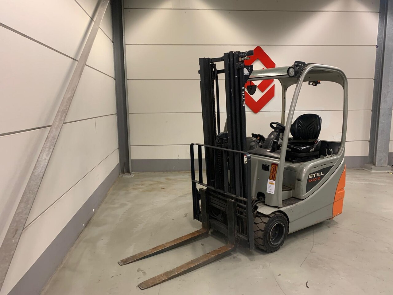 Electric forklift STILL RX 20-18: picture 4