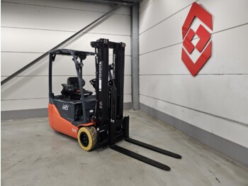 Electric forklift TOYOTA 8FBE20T: picture 3