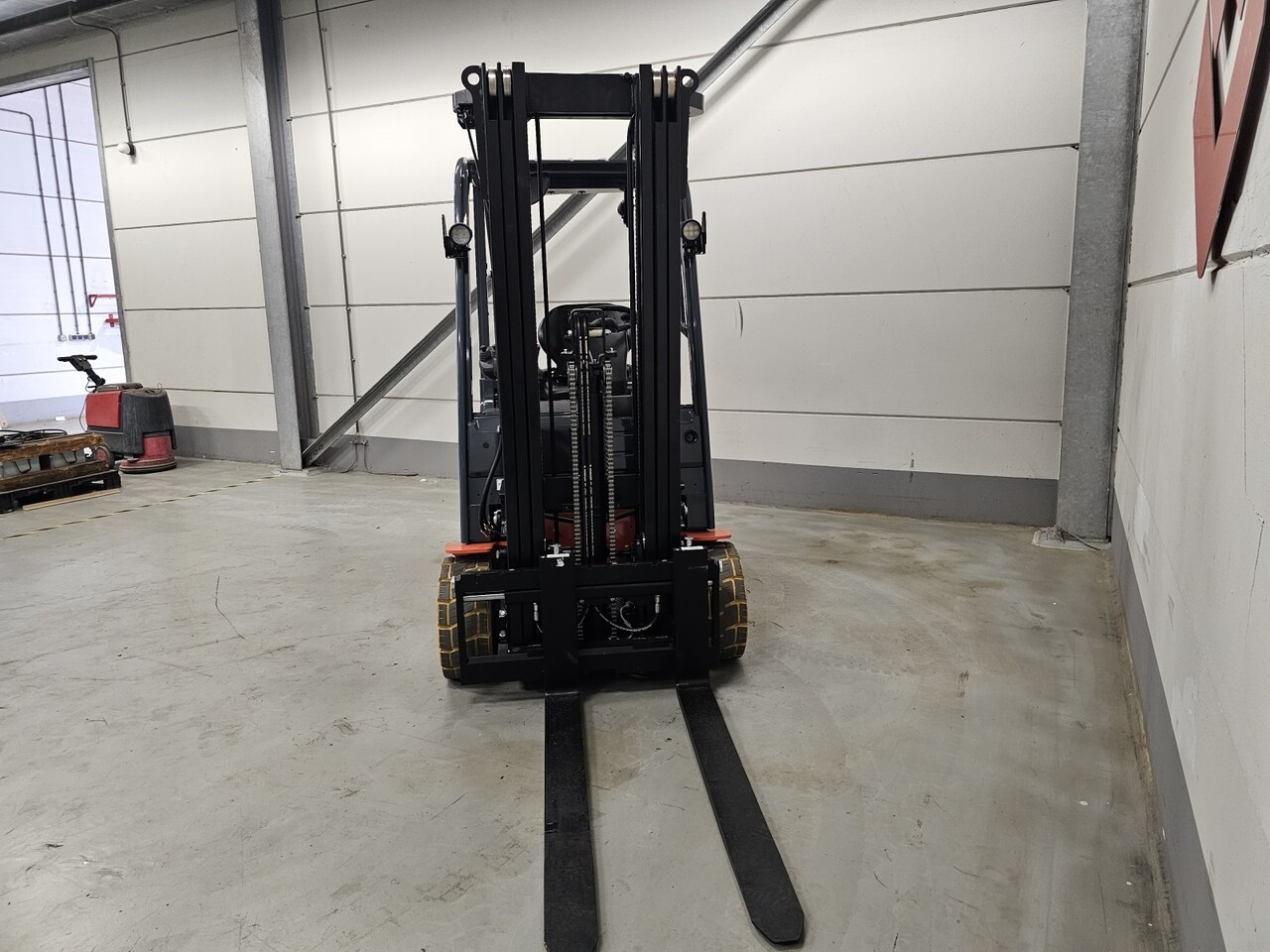 Electric forklift TOYOTA 8FBE20T: picture 8