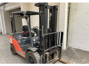 Diesel forklift Toyota 52-8 FD F 30: picture 5