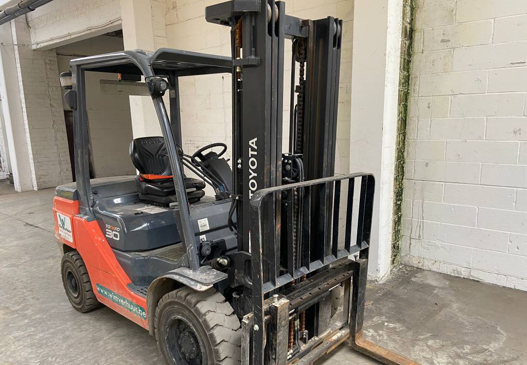 Diesel forklift Toyota 52-8 FD F 30: picture 5