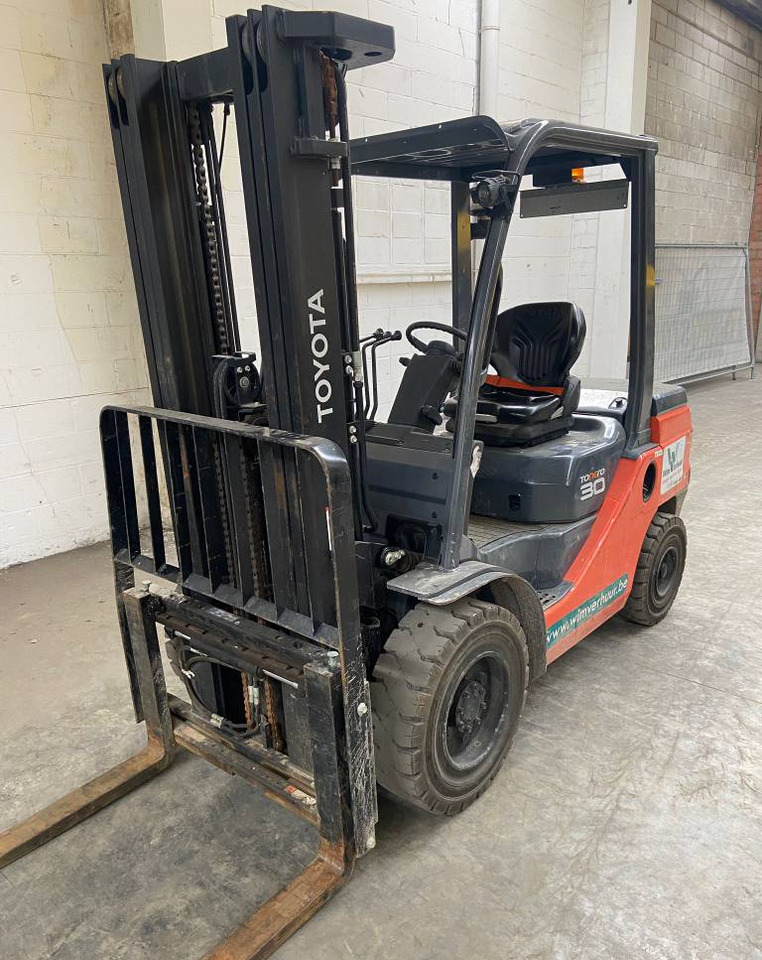 Diesel forklift Toyota 52-8 FD F 30: picture 4