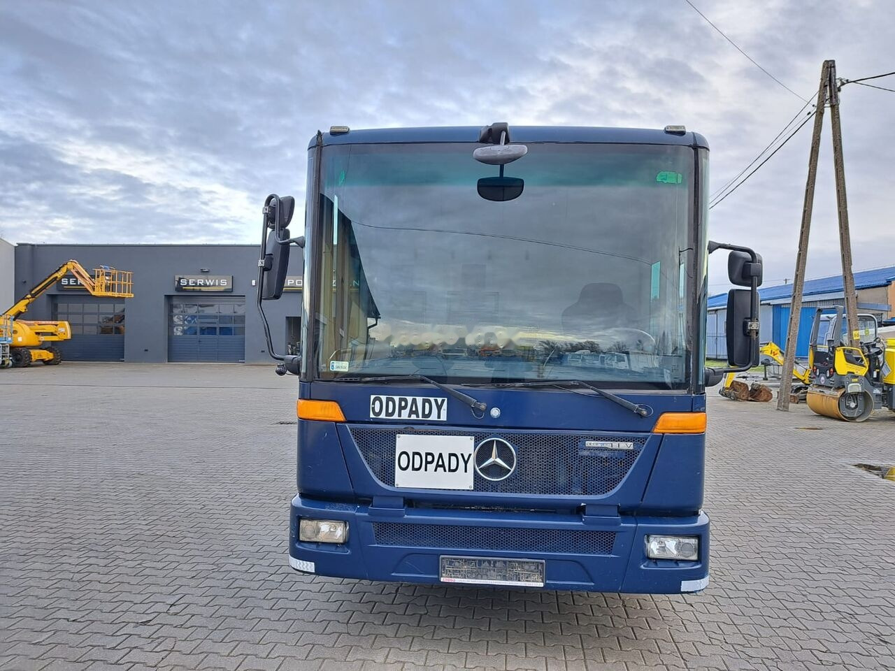 Garbage truck Mercedes-Benz Econic: picture 8