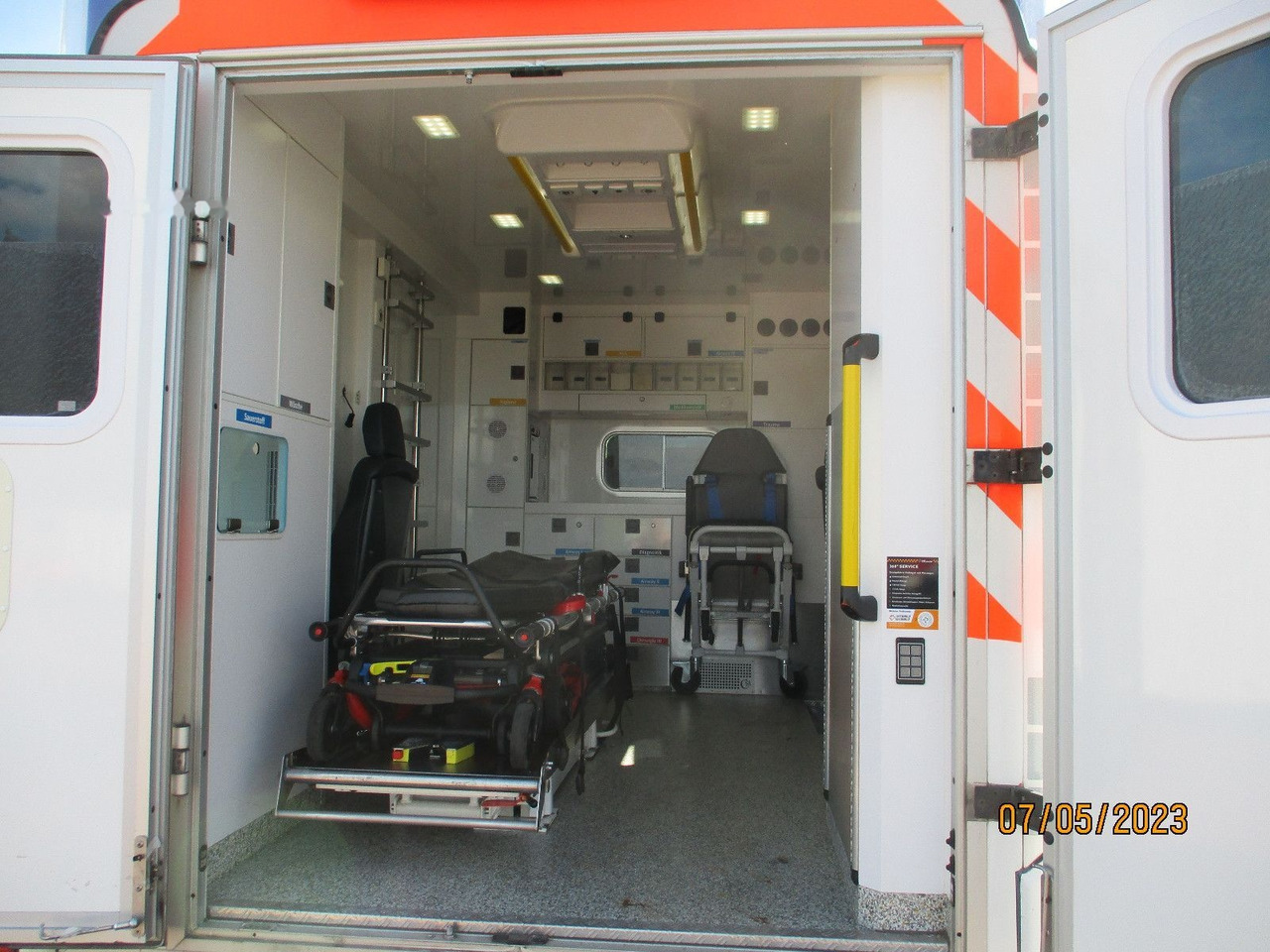 Ambulance Mercedes-Benz Sprinter 416 cdi Koffer mentőautó: picture 7