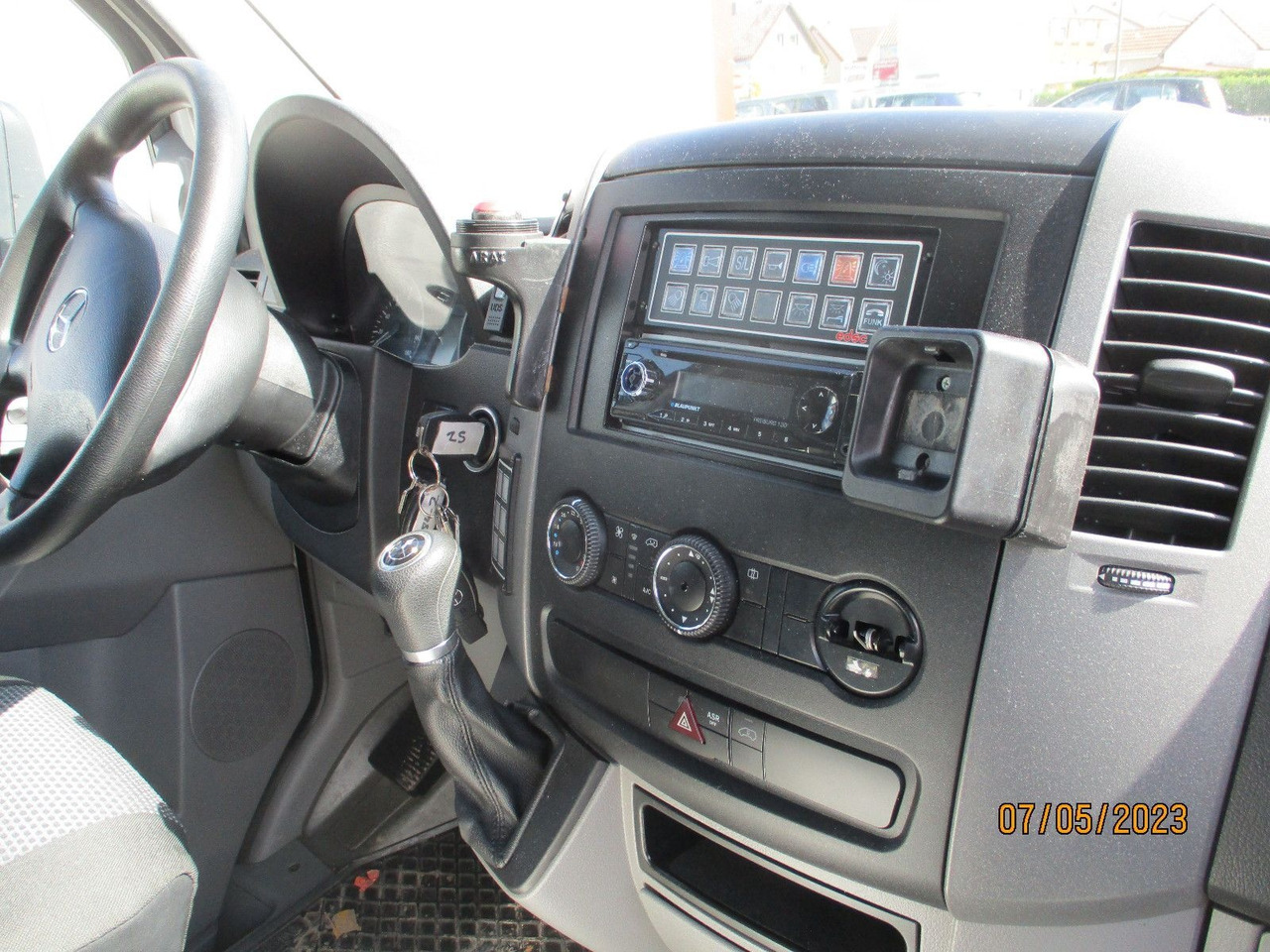 Ambulance Mercedes-Benz Sprinter 416 cdi Koffer mentőautó: picture 14