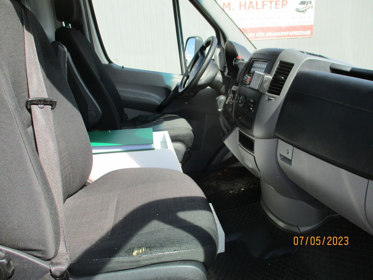 Ambulance Mercedes-Benz Sprinter 416 cdi Koffer mentőautó: picture 12