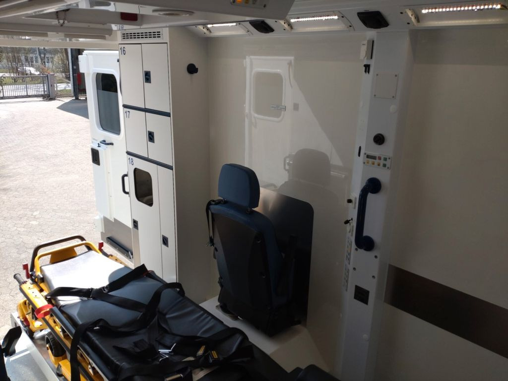 Ambulance Mercedes-Benz Sprinter 519 /  ATM 0km  4x on Stock: picture 7