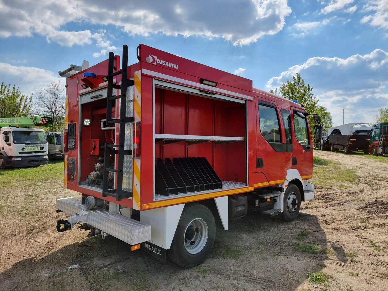 Fire truck Renault Midlum 210 dci Fire Truck - 2000l water + 170l foam: picture 15