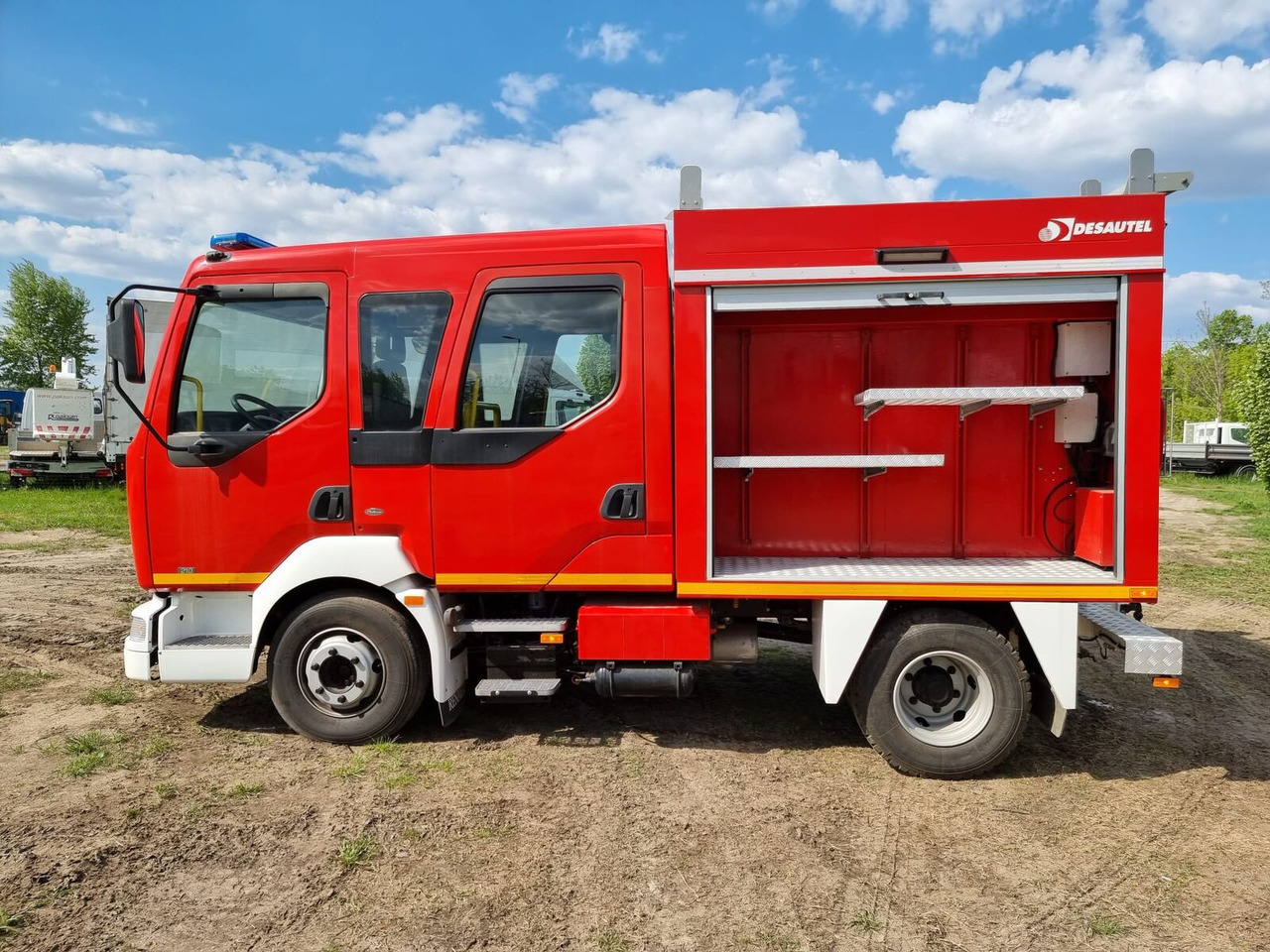 Fire truck Renault Midlum 210 dci Fire Truck - 2000l water + 170l foam: picture 12